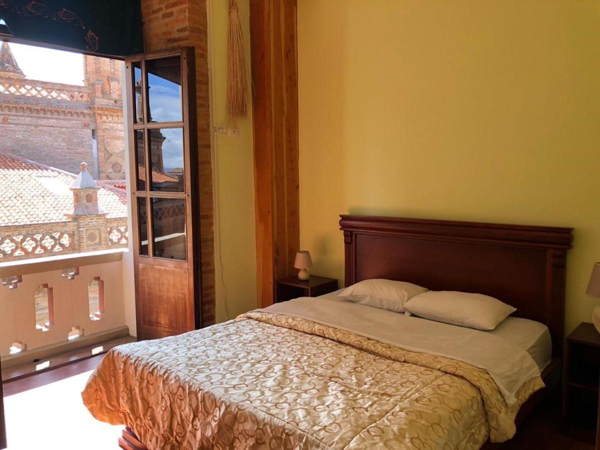Flore Hotel Boutique Куенка Екстериор снимка