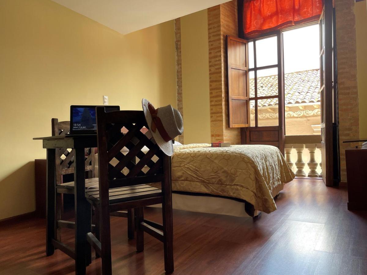 Flore Hotel Boutique Куенка Екстериор снимка
