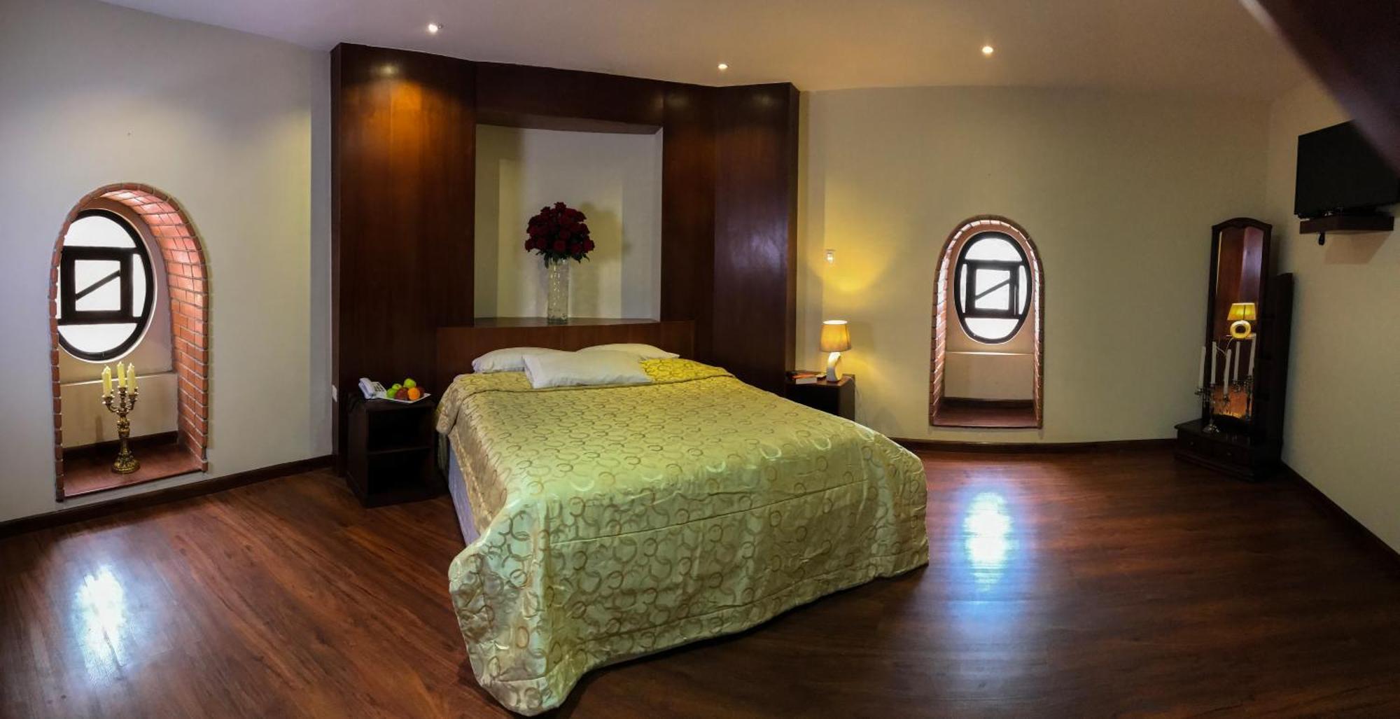 Flore Hotel Boutique Куенка Екстериор снимка