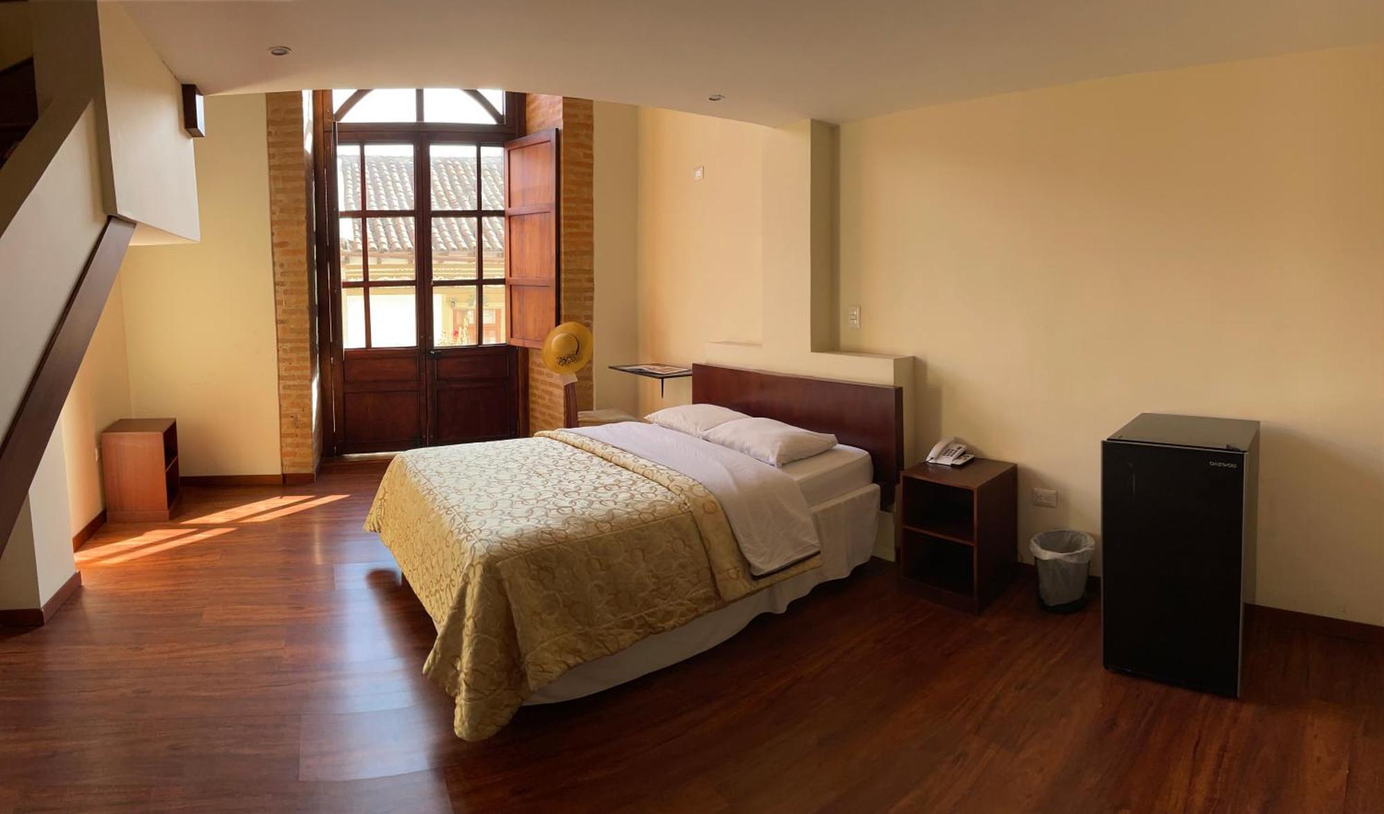 Flore Hotel Boutique Куенка Екстериор снимка